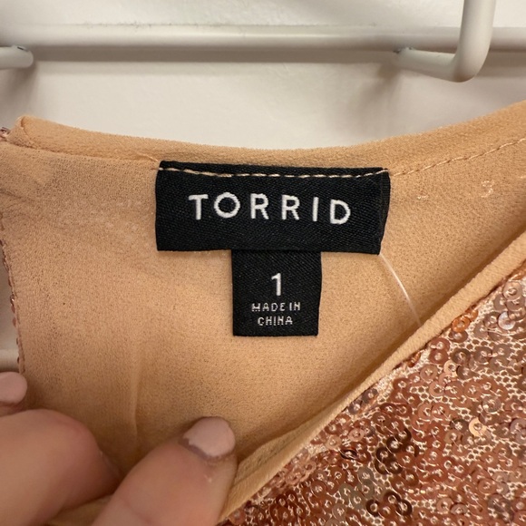 Sequin Rose Gold Top - Picture 5 of 9